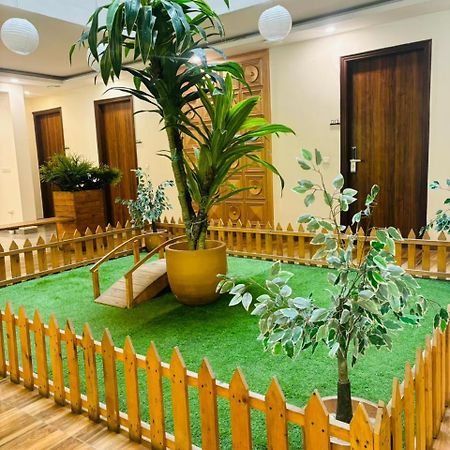 Hotel Golf View Sakura-Golf Course Road 구르가온 외부 사진